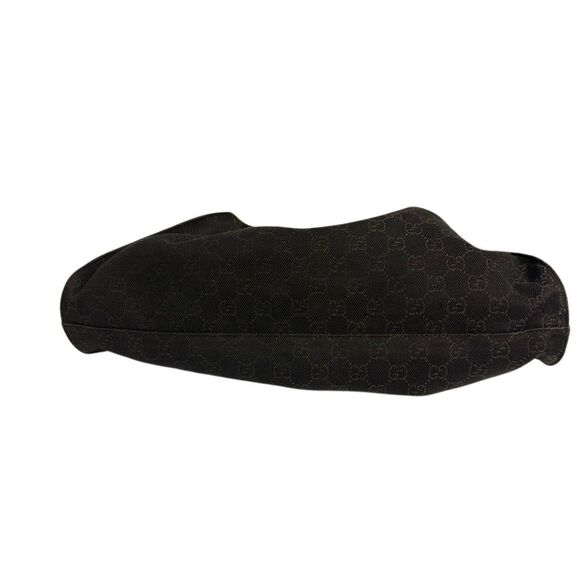 Gucci Black Hobo Bag with Signature Pattern - Picture 7 of 16